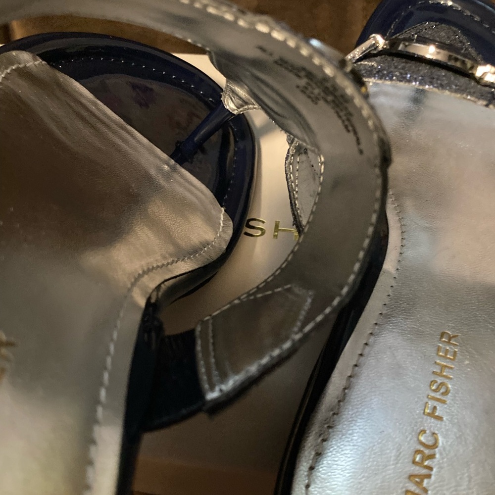 Marc Fisher brand, size 8.5, new in box, glittery blue sandals, cute and comfy - Picture 5 of 16